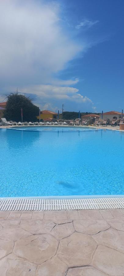 Apartmán Surf House Mirice Vignola Mare Exteriér fotografie